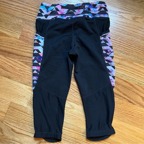 Athleta Girl black cropped leggings with multicolored detail size medium 8-10 - Picture 2 of 5